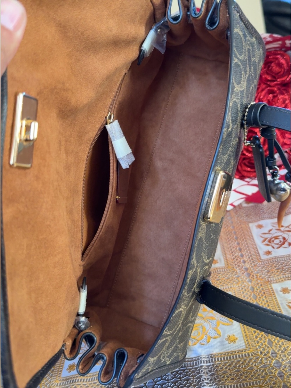 Bridget Flap Shoulder Bag in Loved Signature canvas - Picture 9 of 12